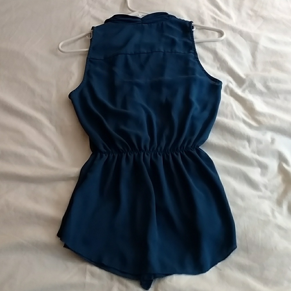 Flutter collar top - Picture 3 of 4